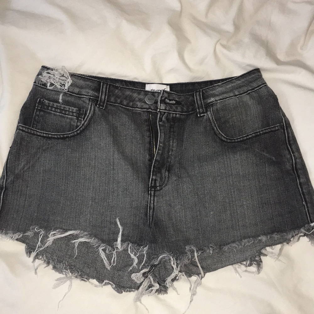MUST SELL!! rvca high waisted new shorts